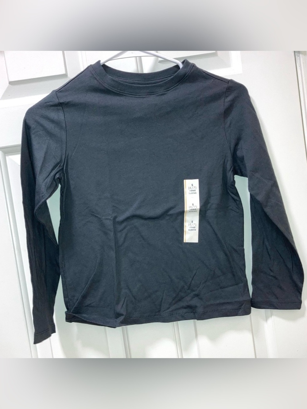 Boys' Long Sleeve T-Shirt - Cat & Jack™ Charcoal Gray Size Small
new